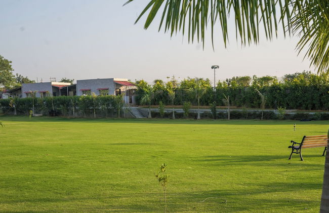 ELIVAAS 5 BHK With Pvt Pool - Zenora - Foto 80