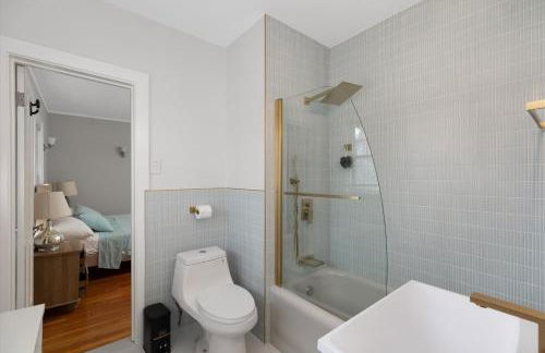 Historic Home, Chic Living Near Motown & Midtown - Photo 12