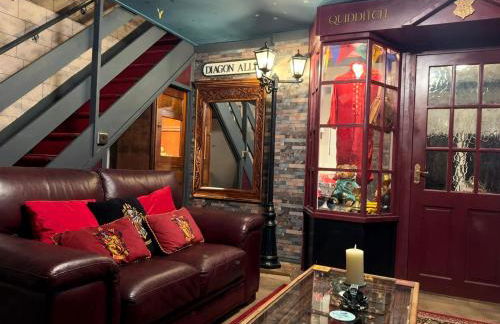 Quidditch Quarters Themed Property - Foto 18