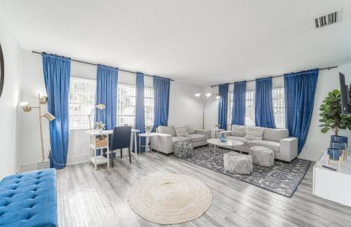 Family & Friends Retreat - Sleeps 19 - PalmWaveStays - Foto 14