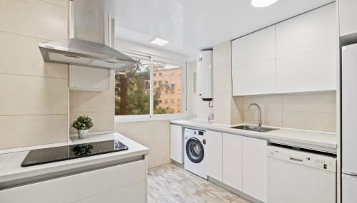 Piso de 3 habitaciones en Malaga - Foto 4, stove, dishwasher