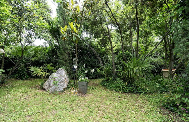 Majestic Holiday Home in Laroque With hot tub - Foto 24