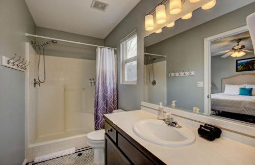 Hello Dolly! 3 beds, 2 bath, 2 TV's, Fireplace, Quiet Neighborhood in Star, ID minutes from walking trails and river views - Foto 21