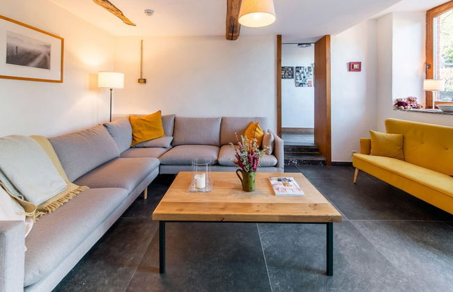 Holiday Home in Vielsalm With Bubble Bath - Photo 16