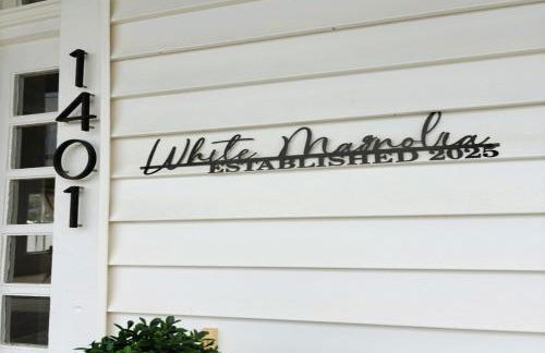 White Magnolia - Bakery Treats, Walk to Beach, Strand, Cruise, Pleasure Pier - Foto 77