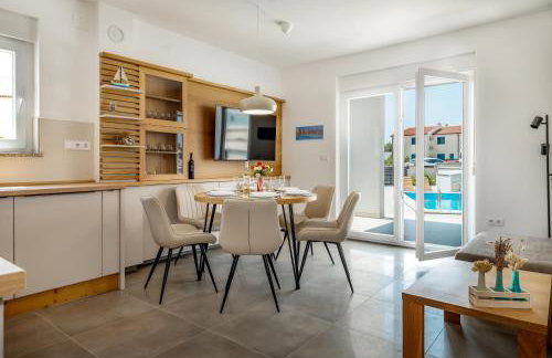 Holiday house Lumina - outdoor swimming pool, 4 bedrooms, WIFI - Foto 4