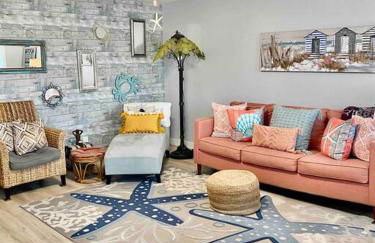 Beach Blanket Bungalow - A Wonderful townhome near the beach - Photo 3