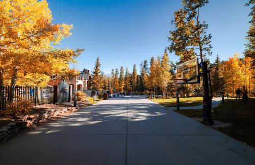 Ski in Ski out Resort Breckenridge 1BR 2Beds Parking, Resort Shuttle & Amenities - Foto 60