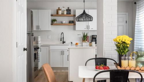 Luxury Home & Mins to Beach and Walk to Downtown - Foto 3