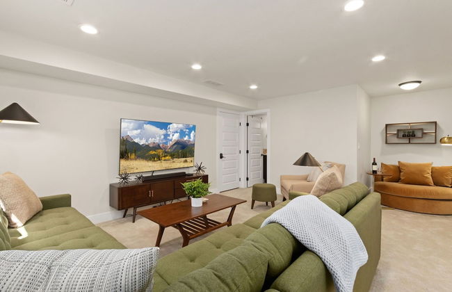 Contemporary Gem - Rooftop Deck & Private Hot Tub! - Foto 15