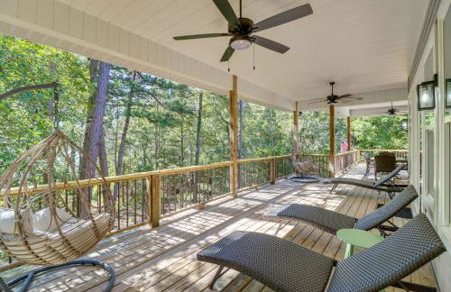 Luxury Lakefront Retreat with Deck and Patio! - Foto 2