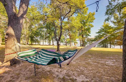 The Whacky Shack Family Cabin with Fire Pit! - Photo 34