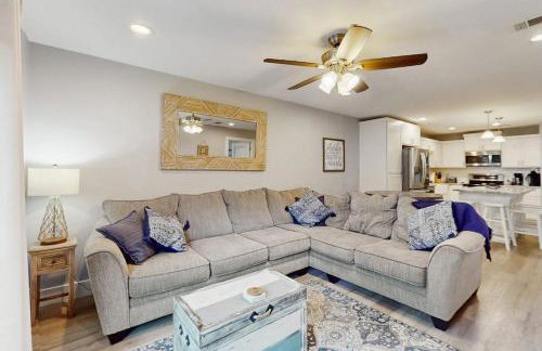 Condo Near Lake Horseshoe Bay with Private Balcony, Washer/Dryer, A/C, WiFi - Foto 5