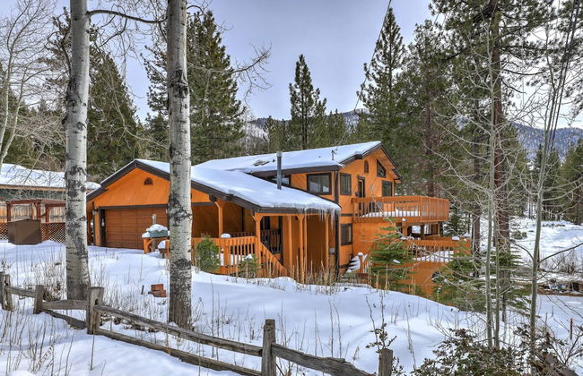 Tahoe Forest Chalet 3BR House w/ Mountain Views - Foto 65