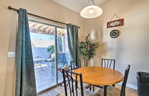 Sleek Vegas Home with Private Pool, Game Room! - Foto 7