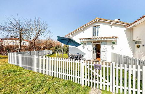 Lovely Home In Oradour-Fanais With Wifi - Foto 1