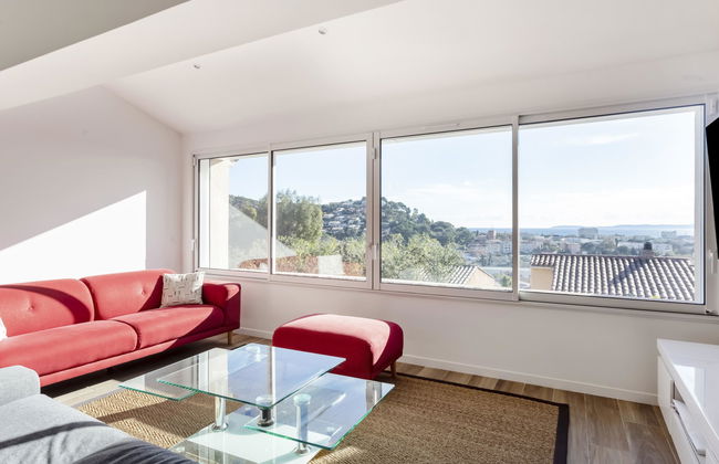 4 bedroom House in Bormes-les-Mimosas with garden and terrace - Photo 4