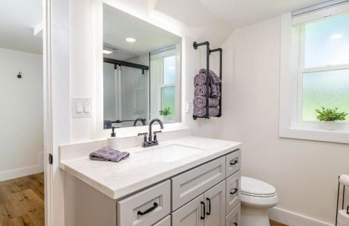 Tranquil Mountain Escape Luxurious 2 Bedroom 2 Bath Cottage on 9 Acres - Foto 28