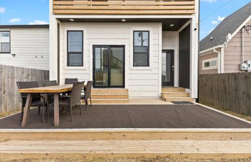 Spacious Downtown Indy Home Perfect for Groups - Photo 67