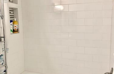 Cozy 1BR in DC 95WalkScore Steps to Cafes Dining Nightlife Grocery Metro - Close to Downtown - Foto 2