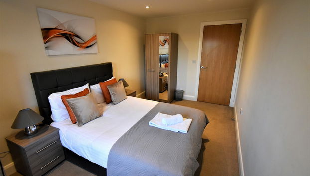Heathrow Living Serviced Apartments by Ferndale - Photo 5, Room