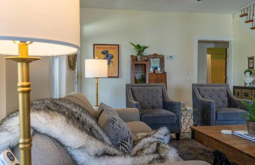 The Maple House Fully Fenced-in Yard! - Foto 6