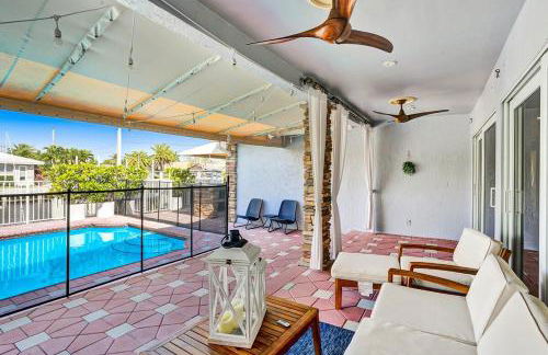 Luxe 4BR Waterfront w Htd Pool 5min to Beach - Foto 101