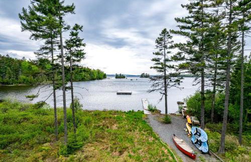 Secluded Cabin with Fireplace and Games in Lily Bay Township, Maine - Foto 20