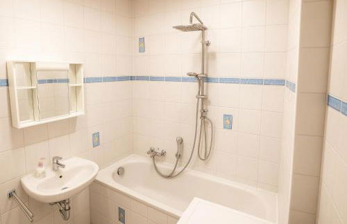 SUNNYHOME Monteurwohnungen und Apartments in Regensburg - Photo 4