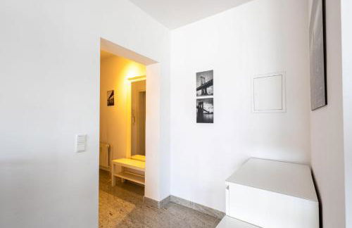 Rob's Suite - Zentrale Design-Suite am Opernplatz, 2 Zimmer, 2 Bäder und Top-Ausstattung - Foto 22