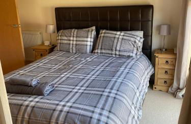 2BR 2 Bath Riverside Penthouse 2 Parking View Near St Neots - Foto 78