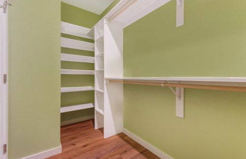 Walk to Everything! Hot tub, SHARC passes - Foto 15