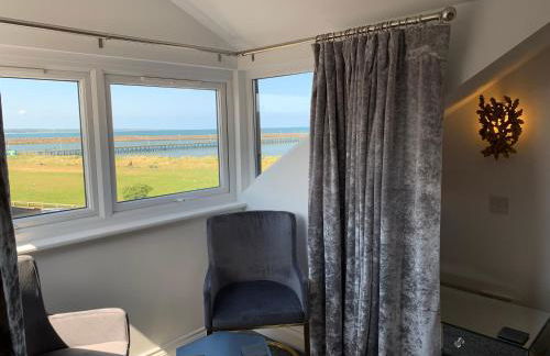 The Rockpool - private hot tub and sea views - Photo 8