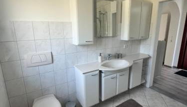 Schlosspark Apartment - Ferienwohnung - Foto 3