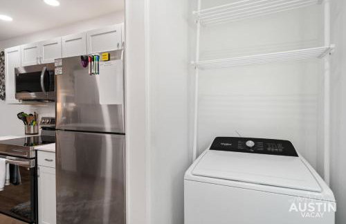 Near BBQ, Coffee More in Brentwood Pet-Friendly 2BR 1BA Condo By Austin Vacay - Foto 16