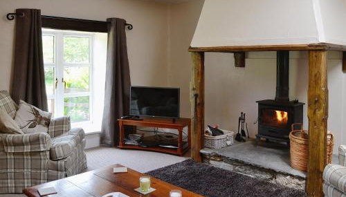 Woodside Cottage - Photo 2