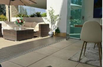 Luxury Apartment next to Golf Course in Marbella - Photo 12