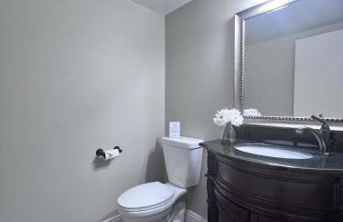 Luxurious 2 Bedroom Condo Shortest Walk To Disney - Foto 6