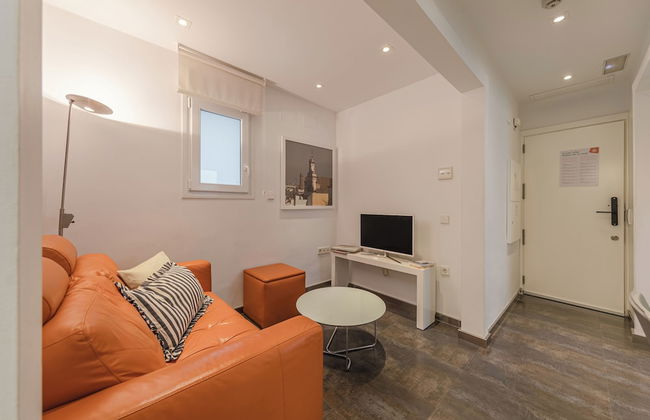 Stay U-nique Apartments Eslava - Photo 25