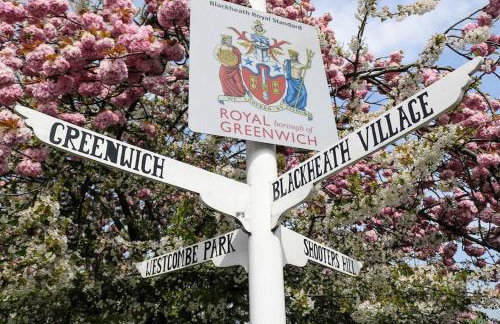 Elegant & spacious parkside 2-bedroom 2-bathroom flat in period building facing Blackheath - parking, great Greenwich location, easy for O2 Arena and City, very near Marathon start line! - Foto 43