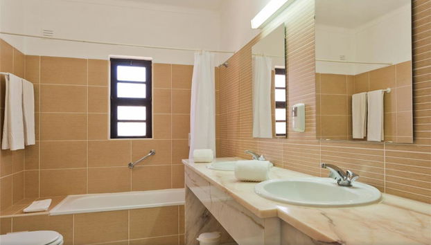 Colina Village - Photo 2