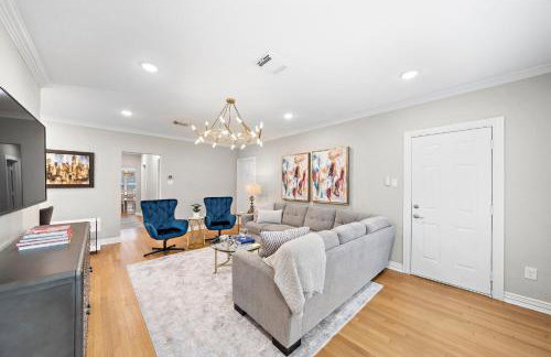 The Queen’s Gambit II - Photo 2