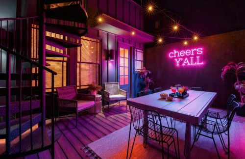 Skyline Views with Double Rooftop Deck & Game Room - Foto 6