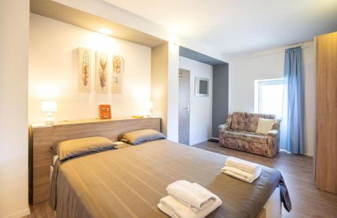 3 Bedroom Pet Friendly Home In Neoric - Foto 19