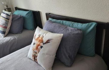 Peaceful Modern House by River & Park in Guernsey - Foto 13