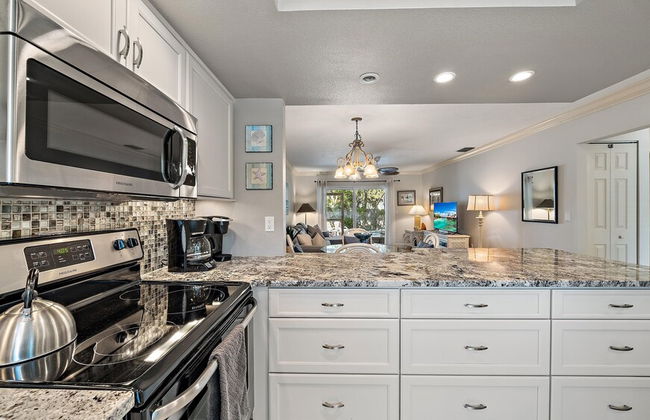 Sunset Sanctuary 2 Bedroom Condo by RedAwning - Foto 15