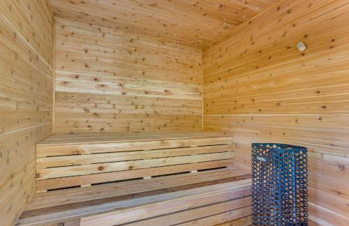 Deck and Sauna Avalon Woods Riverfront Retreat - Foto 36