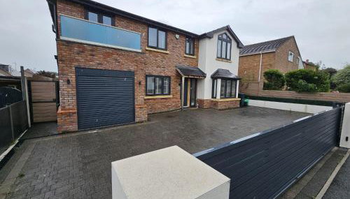 Modern Large 4-Bed Property sleeps 10 in Abergele - Foto 2