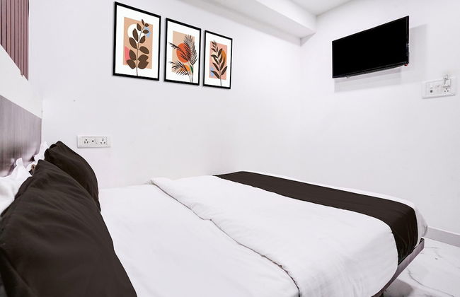 Comfy Stays at Lokhandwala Andheri West - Foto 21