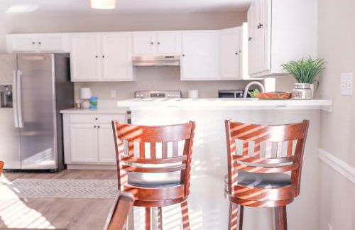 Sleeps 12! 5 BDRM-2 Kings,3 Queens-Deck & Patio-Mins to PI & Beaufort - Foto 10